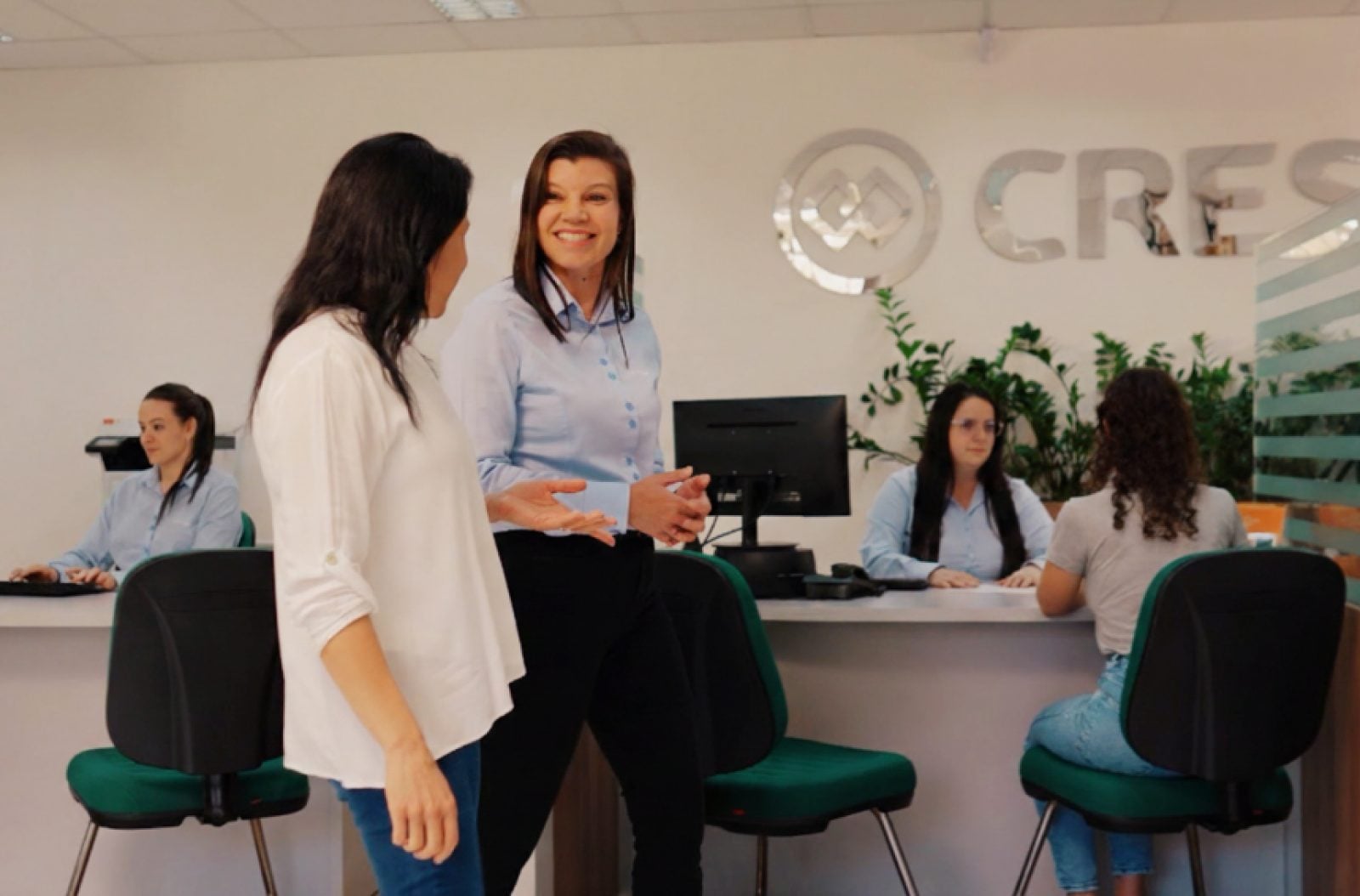 Cresol – atendimento a cooperada pequenos empreendedor Atendimento a pequenos empreendedores cooperados Cresol