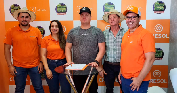 Cooperado Elivelton Zuck teve acesso a crédito para a compra de um forrageiro durante o Show Rural 2025