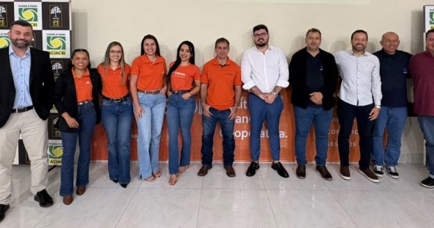Cooperados e comunidade participam de palestras sobre reforma tributária