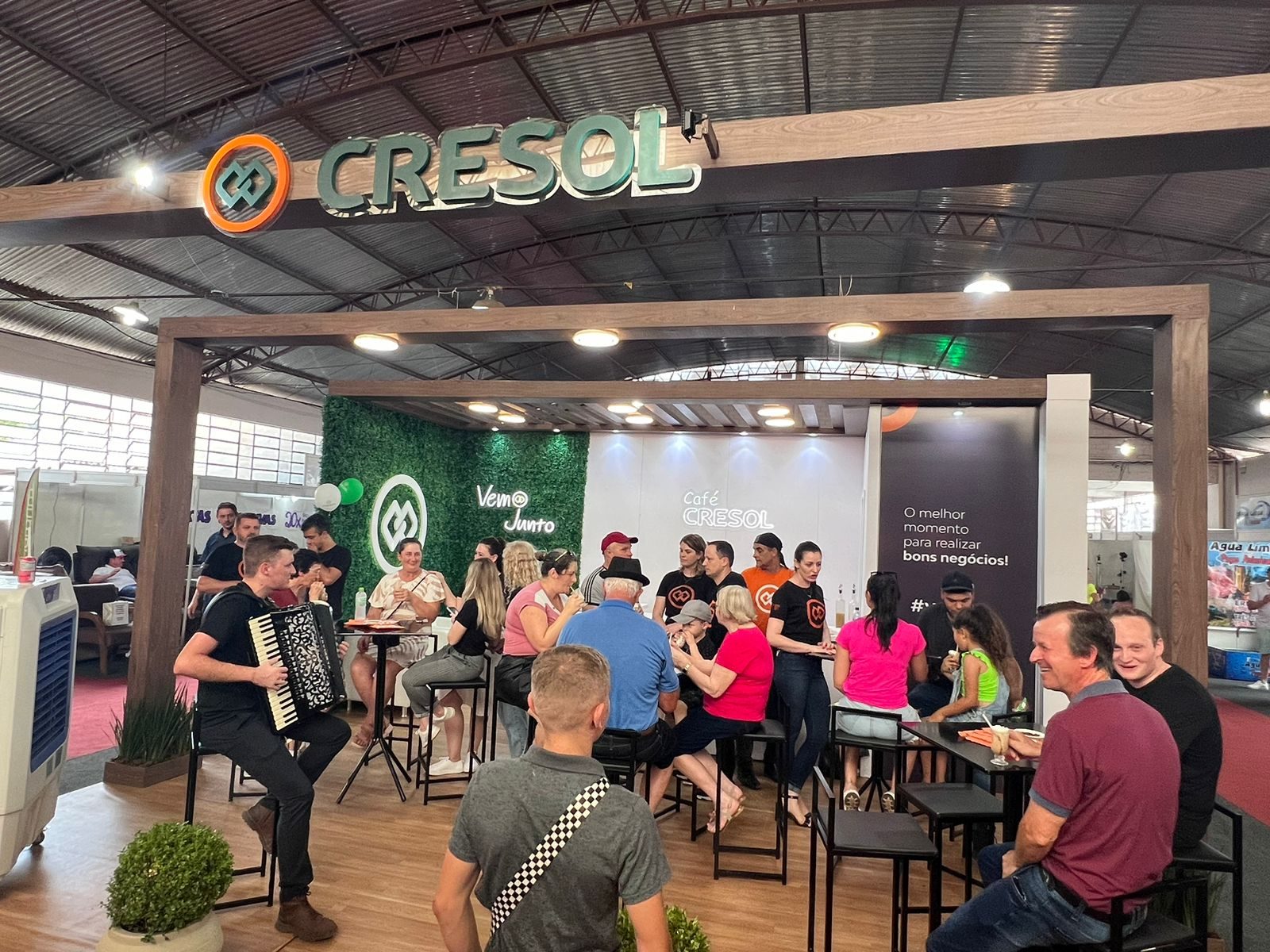 Estande da Cresol na VI Feciata