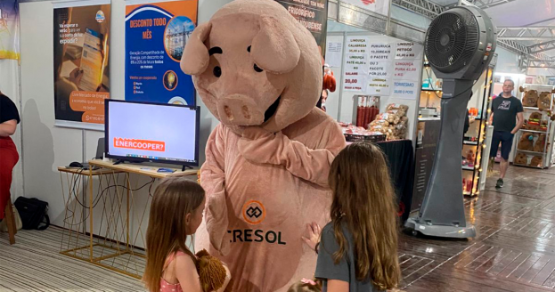 Feira promove desenvolvimento local_Cresol