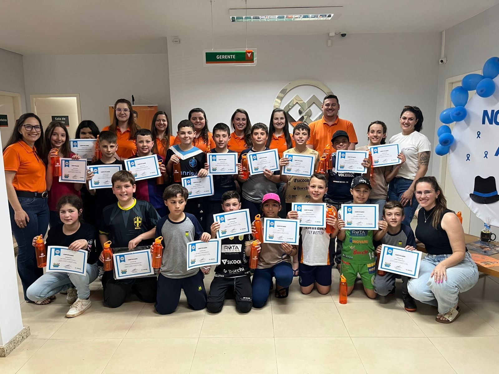 Formatura de alunos de projeto educacional (1)