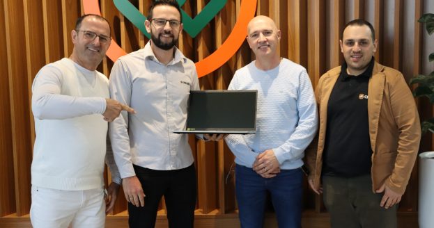 A ACISAC de Constantina foi beneficiada com um notebook que auxiliará nos trabalhos da Associação.