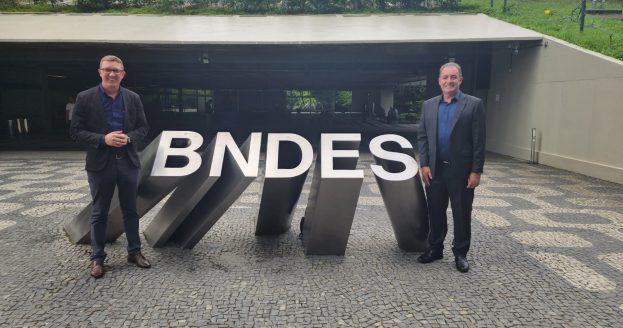 Cresol participa de agendas com o BNDES