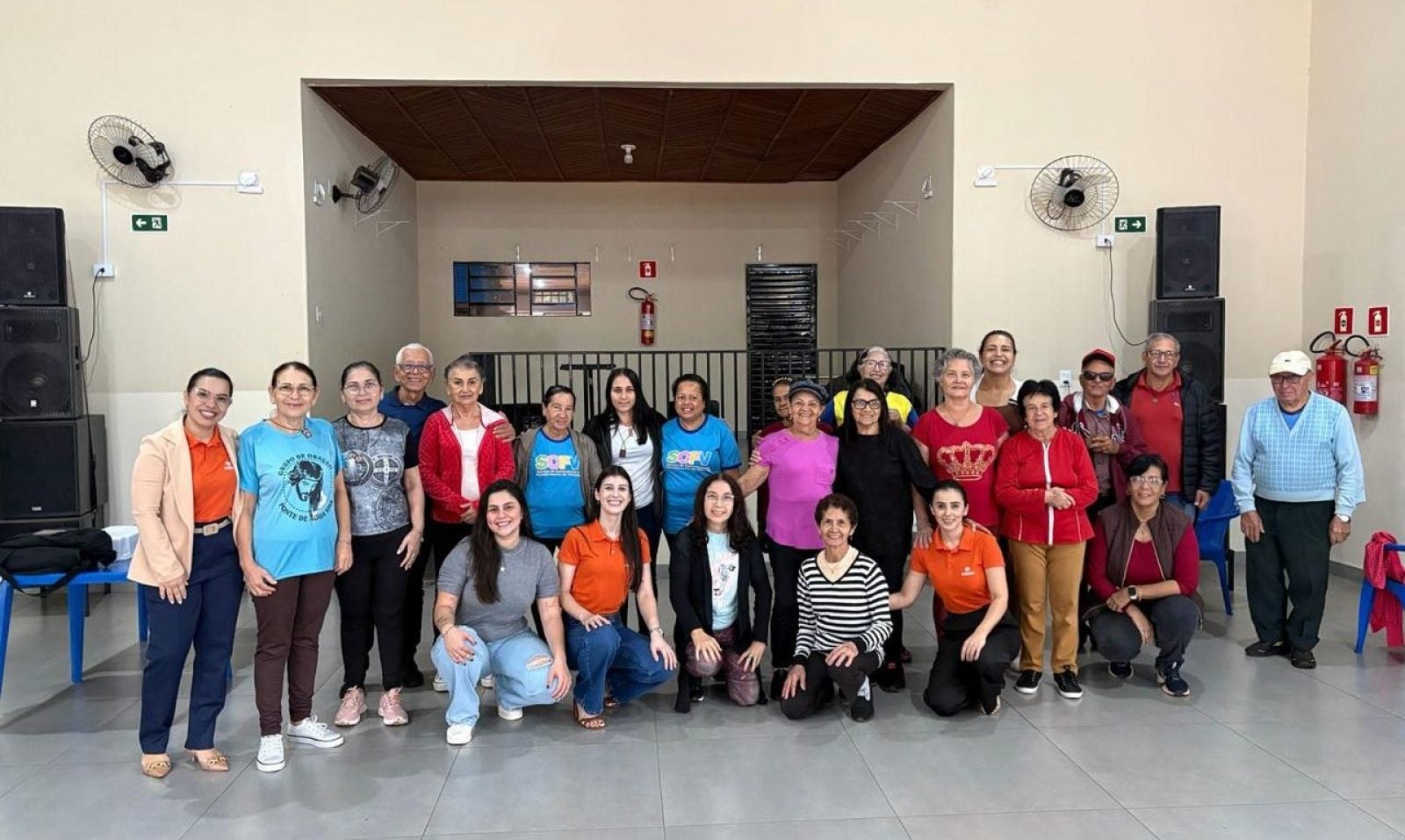 Turma do projeto Ativa Idade em Ivinhema