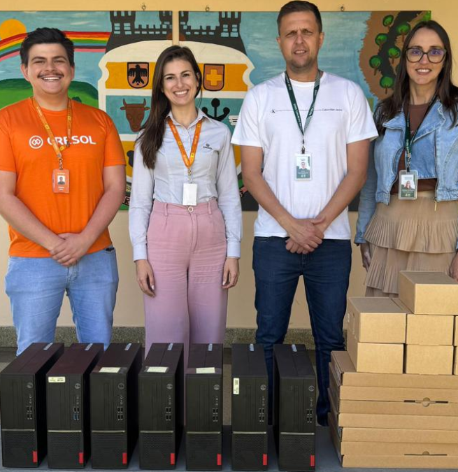 escolas catarinenses contam com doação da Cresol para reforçar educação