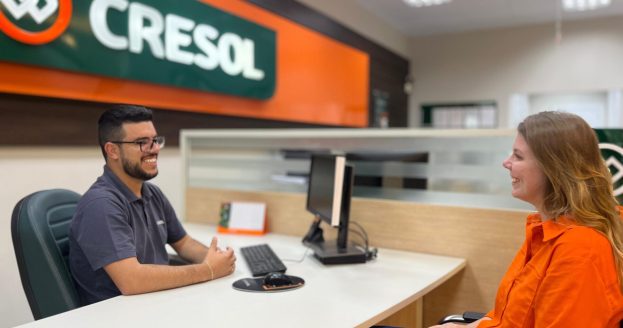 Atendimento em agência da cooperativa Cresol